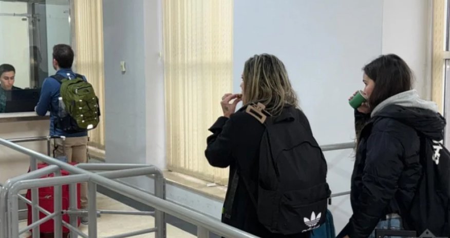 Four Azerbaijani citizens evacuated from Iran Four Azerbaijani citizens evacuated from Iran
