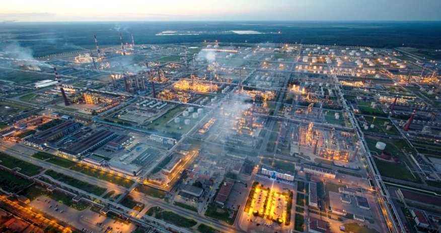 Атакован крупнейший нефтезавод России Атакован крупнейший нефтезавод России