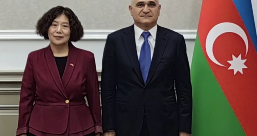Şahin Mustafayev Çinin Azərbaycandakı səfiri ilə görüşüb Şahin Mustafayev Çinin Azərbaycandakı səfiri ilə görüşüb