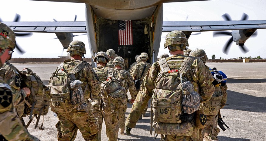 Эвакуация американских военных с базы в Бахрейне Эвакуация американских военных с базы в Бахрейне