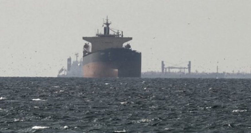 Иран разрешил проход судов с гуманитарными грузами через Ормуз Иран разрешил проход судов с гуманитарными грузами через Ормуз