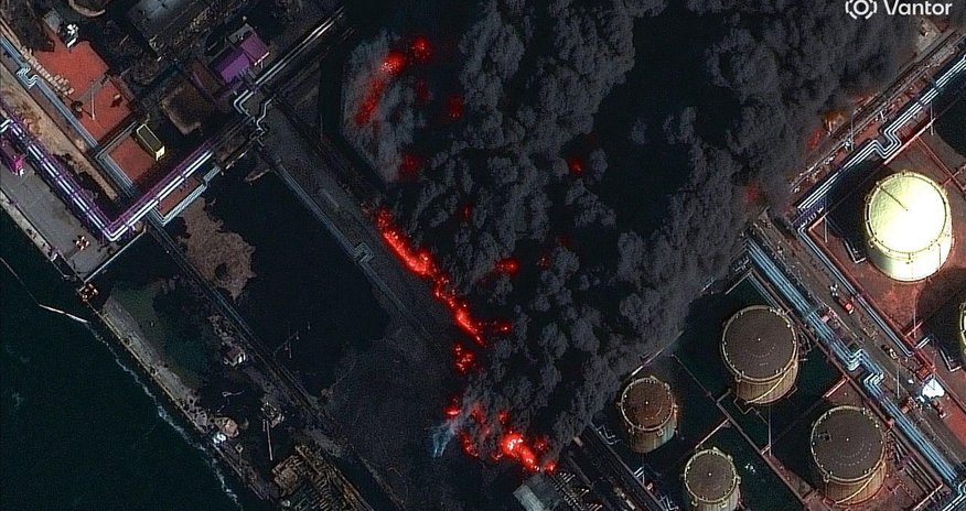 Беспилотники снова ударили по российскому порту: поврежден нефтепровод Беспилотники снова ударили по российскому порту: поврежден нефтепровод