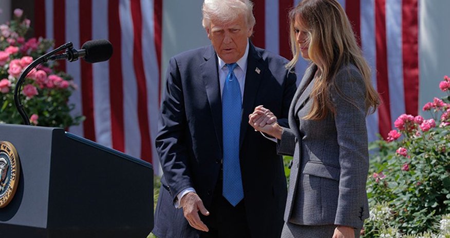 Мелания Трамп заявила об отсутствии связей с Эпштейном Мелания Трамп заявила об отсутствии связей с Эпштейном