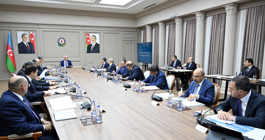 Baş nazir iclas keçirib Baş nazir iclas keçirib