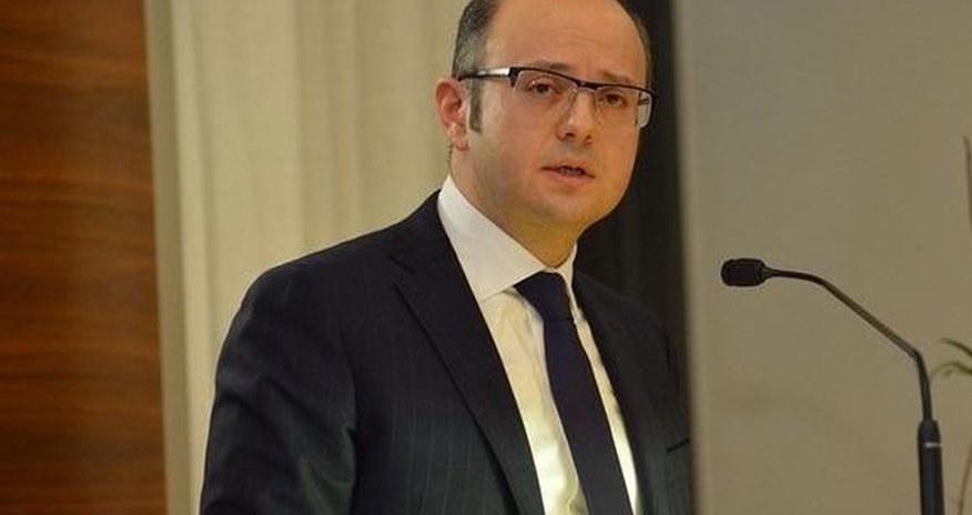Nazir: Sürətləndirilmiş enerji keçidi qlobal enerji təhlükəsizliyi üçün risk yarada bilər Nazir: Sürətləndirilmiş enerji keçidi qlobal enerji təhlükəsizliyi üçün risk yarada bilər