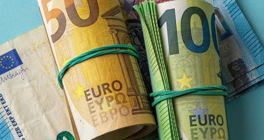 Ukraynaya 90 milyard avroluq kredit ayrılıb Ukraynaya 90 milyard avroluq kredit ayrılıb