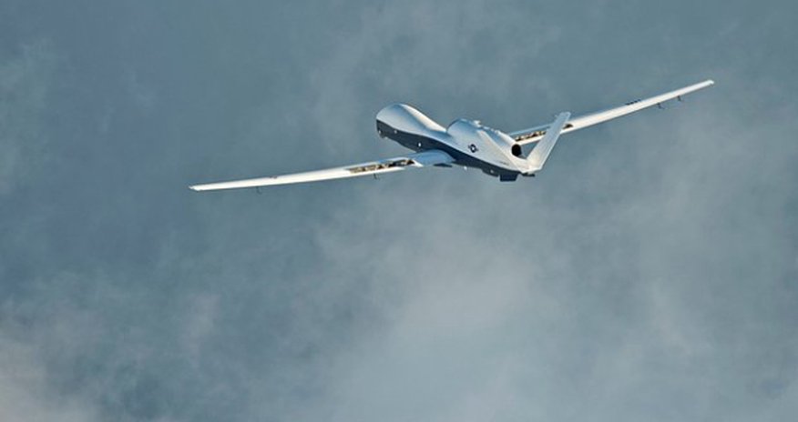 Разведчик Triton над Ормузом Разведчик Triton над Ормузом