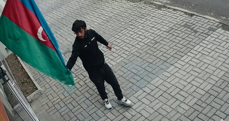 Задержали за неуважение к флагу Азербайджана Задержали за неуважение к флагу Азербайджана