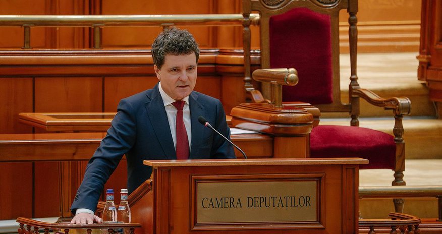 Romanian president cuts short Armenia visit after government no-confidence vote Romanian president cuts short Armenia visit after government no-confidence vote