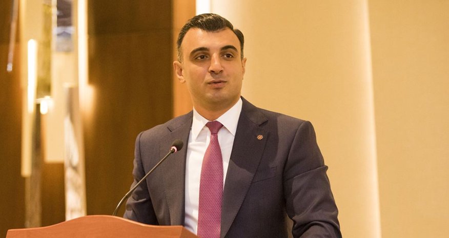 Muzdlu işçilər bu ildən maaş aldıqları bankı sərbəst seçə biləcəklər Muzdlu işçilər bu ildən maaş aldıqları bankı sərbəst seçə biləcəklər