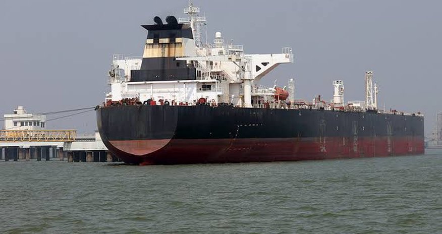 ABŞ Oman körfəzində İran tankerini vurub ABŞ Oman körfəzində İran tankerini vurub