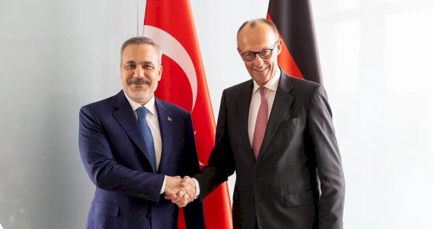 Hakan Fidan Fridrix Merts ilə görüşüb Hakan Fidan Fridrix Merts ilə görüşüb
