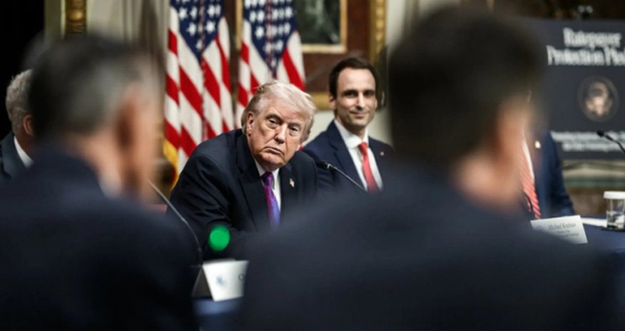 Трамп экстренно созывает министров Трамп экстренно созывает министров