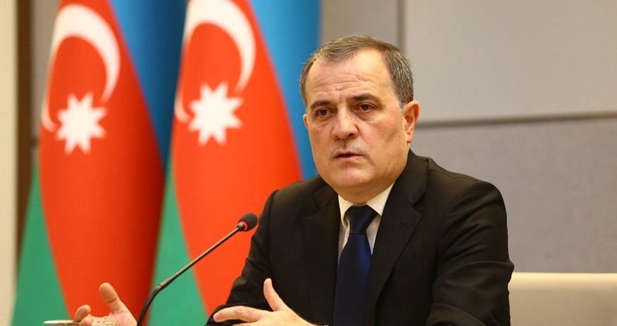 Ceyhun Bayramov Nyu-Yorkda Kuba və çexiyalı həmkarları ilə görüşüb Ceyhun Bayramov Nyu-Yorkda Kuba və çexiyalı həmkarları ilə görüşüb