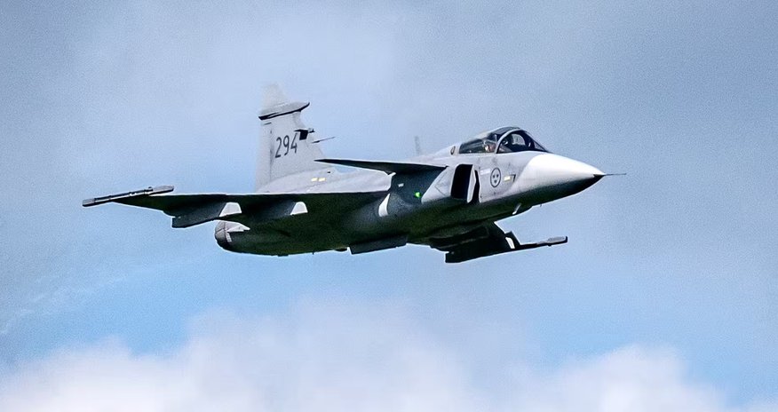 Украина получит истребители Gripen Украина получит истребители Gripen