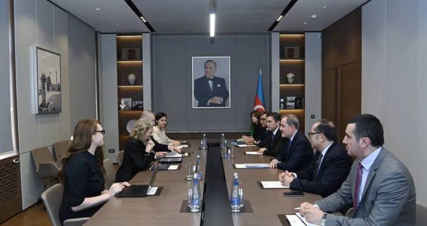 Азербайджаном и UNEP обсудили сотрудничество в охране окружающей среды Азербайджаном и UNEP обсудили сотрудничество в охране окружающей среды