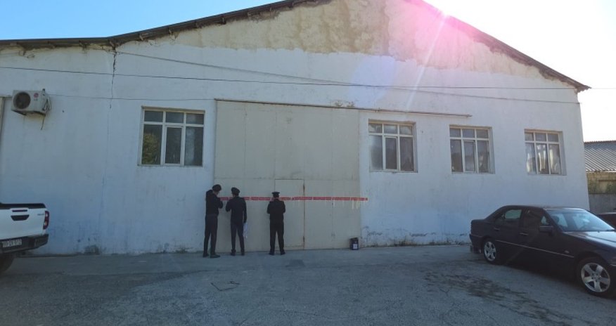 Bakıda mebel sexinin fəaliyyəti dayandırılıb Bakıda mebel sexinin fəaliyyəti dayandırılıb