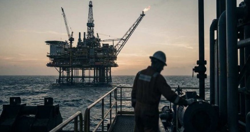 Draft deal includes waivers on sanctions targeting Iranian oil Draft deal includes waivers on sanctions targeting Iranian oil
