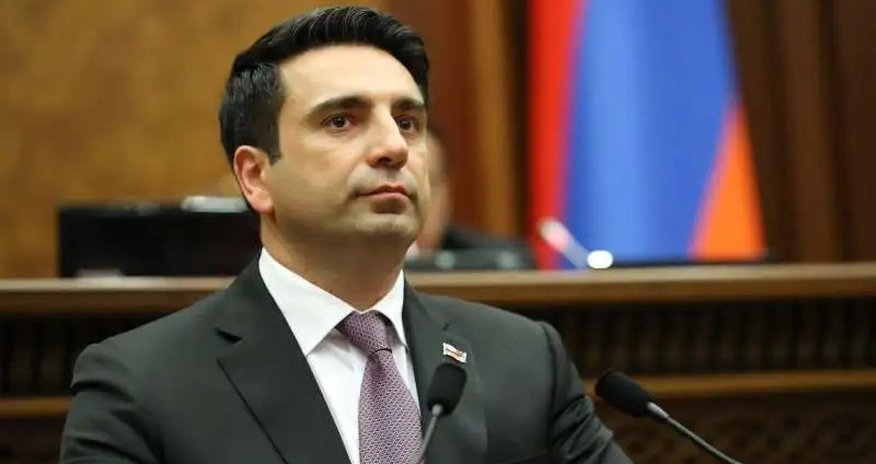 Simonyan parlamentdən gedəcəyini açıqlayıb Simonyan parlamentdən gedəcəyini açıqlayıb