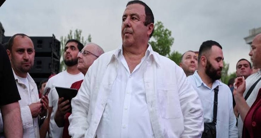 В доме Гагика Царукяна проходит обыск В доме Гагика Царукяна проходит обыск