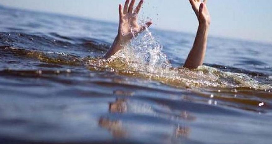 В Мардакяне спасли двух из четырех тонувших в море В Мардакяне спасли двух из четырех тонувших в море