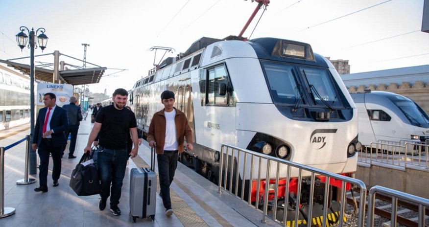 Bakı–Tbilisi qatarında pulsuz baqaj limiti 36 kiloqram olacaq Bakı–Tbilisi qatarında pulsuz baqaj limiti 36 kiloqram olacaq