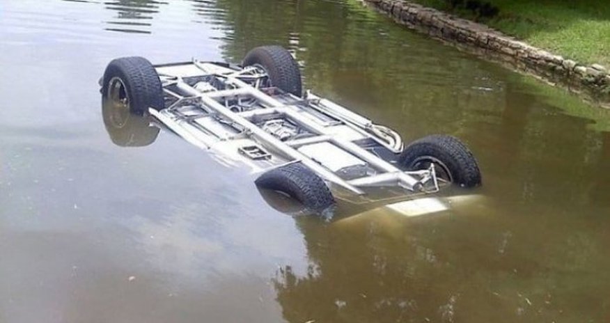 В Хачмазе автомобиль упал в водоем, погиб 69-летний водитель В Хачмазе автомобиль упал в водоем, погиб 69-летний водитель