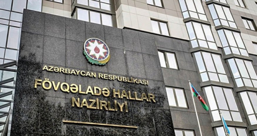 Bakı–Quba yolunda yanacaqdaşıyan avtomobil aşıb və yanıb Bakı–Quba yolunda yanacaqdaşıyan avtomobil aşıb və yanıb