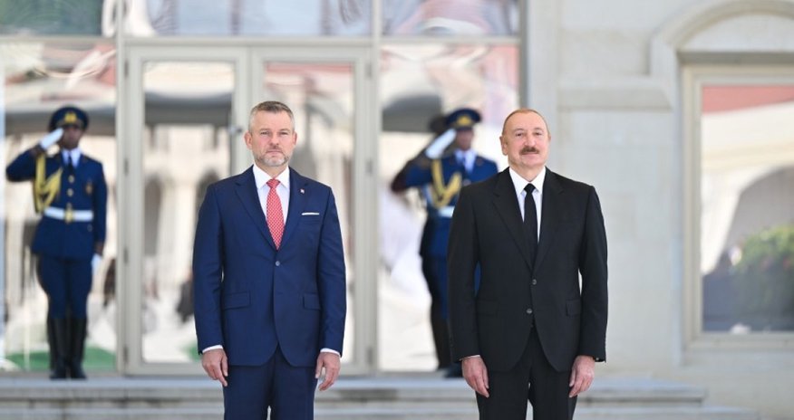 На странице Президента Ильхама Алиева в социальной сети опубликован видеоролик о визите Президента Словакии в Шушу На странице Президента Ильхама Алиева в социальной сети опубликован видеоролик о визите Президента Словакии в Шушу
