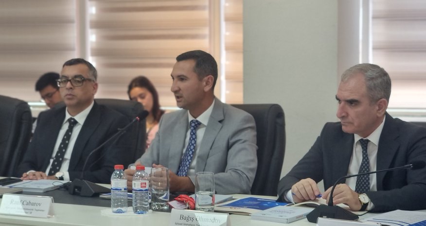 Rauf Cabarov: Azərbaycanda kibertəhlükəsizlik şirkətlərinin sayı son beş ildə 20-yə çatıb Rauf Cabarov: Azərbaycanda kibertəhlükəsizlik şirkətlərinin sayı son beş ildə 20-yə çatıb