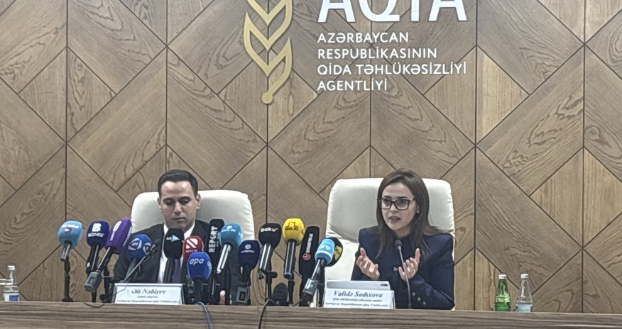 Əli Nəbiyev: 14 heyvan bazarından 11-nin fəaliyyətinə icazə verilib Əli Nəbiyev: 14 heyvan bazarından 11-nin fəaliyyətinə icazə verilib
