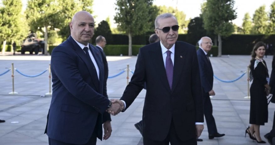 Livan Prezidenti Türkiyədə rəsmi səfərdədir Livan Prezidenti Türkiyədə rəsmi səfərdədir