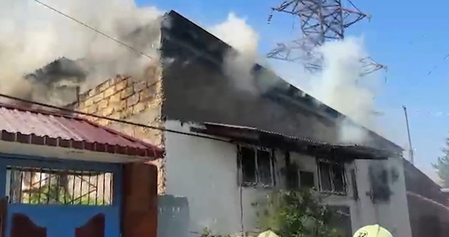 Sumqayıtda evdə yanğın olub Sumqayıtda evdə yanğın olub