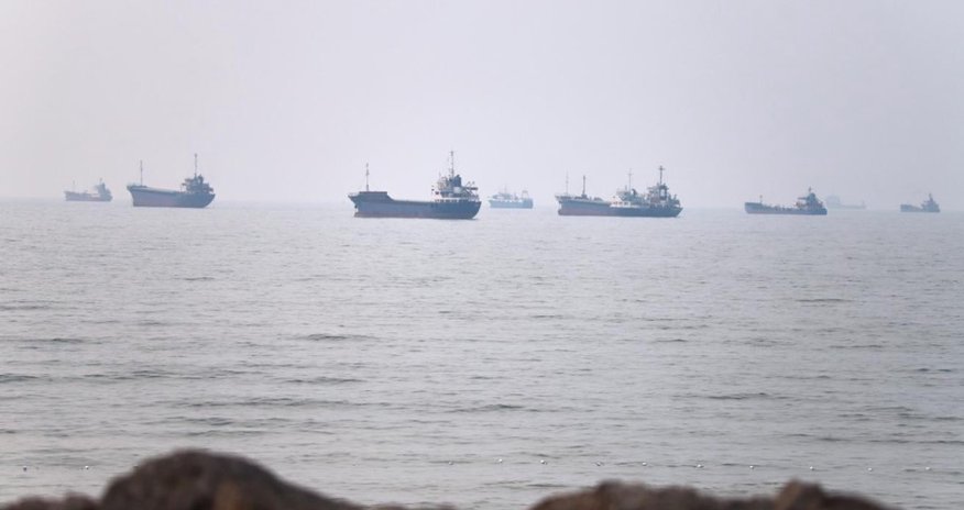 Украина нанесла удар по крупному НПЗ в Уфе и атаковала военные объекты в Крыму Украина нанесла удар по крупному НПЗ в Уфе и атаковала военные объекты в Крыму