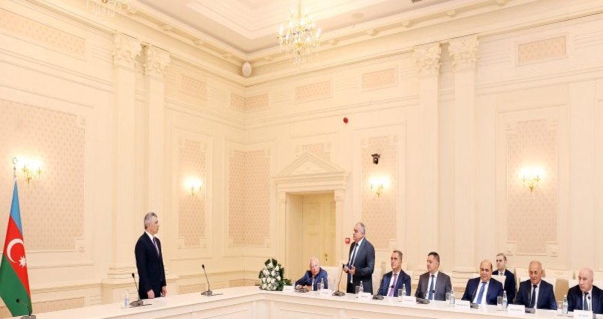 Ali Məhkəmənin hakimi Şahin Yusifov təqaüdə yola salınıb Ali Məhkəmənin hakimi Şahin Yusifov təqaüdə yola salınıb