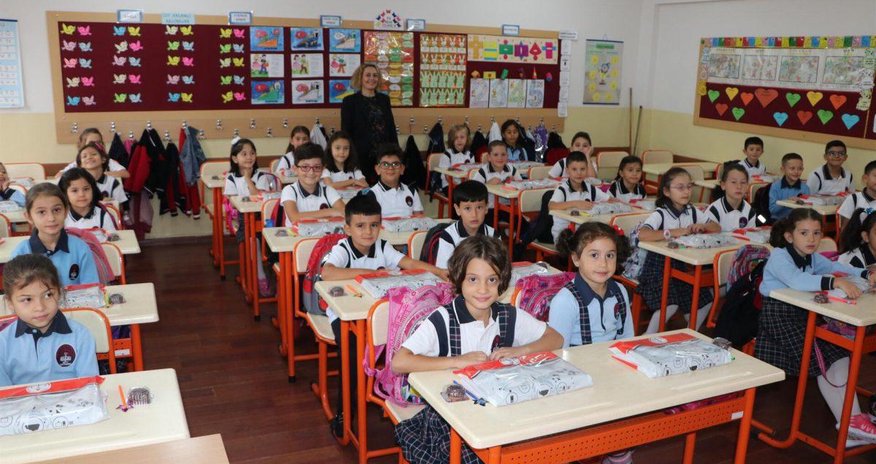 Ermənistan vətəndaşlarına İstanbulun erməni məktəblərində oxumaq qadağan edilə bilər Ermənistan vətəndaşlarına İstanbulun erməni məktəblərində oxumaq qadağan edilə bilər