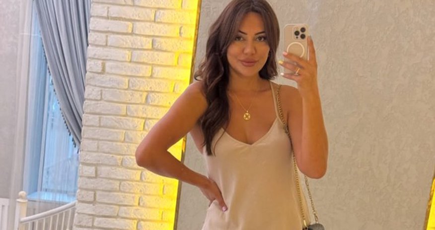 Azerbaijani blogger 'By Ella' detained at airport Azerbaijani blogger 'By Ella' detained at airport