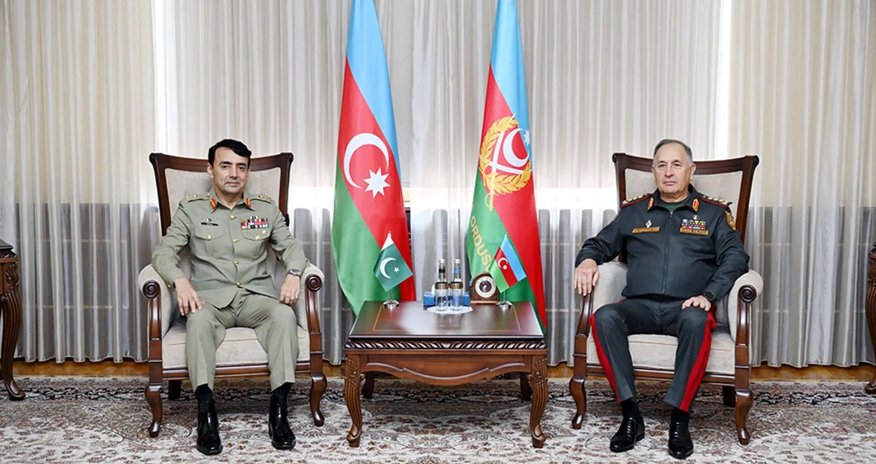 Kərim Vəliyev pakistanlı həmkarı ilə hərbi təhsillə bağlı müzakirələr aparıb Kərim Vəliyev pakistanlı həmkarı ilə hərbi təhsillə bağlı müzakirələr aparıb