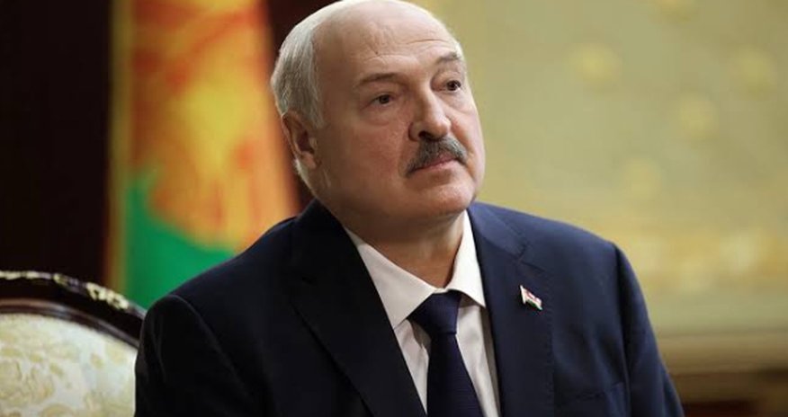 Лукашенко вылетел в Россию Лукашенко вылетел в Россию