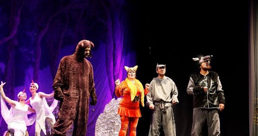 Azərbaycanda uşaq teatrlarında tamaşaların sayı 10% azalıb Azərbaycanda uşaq teatrlarında tamaşaların sayı 10% azalıb