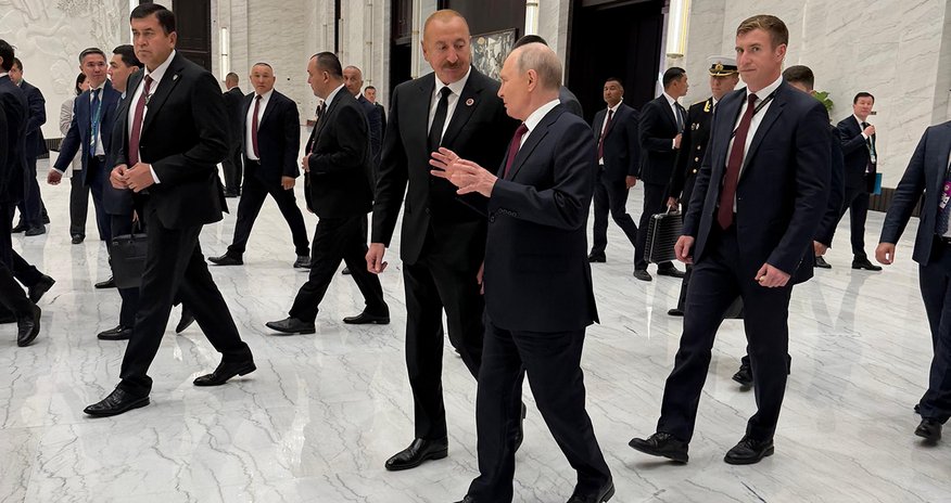 Əliyev Putinlə söhbət edib Əliyev Putinlə söhbət edib