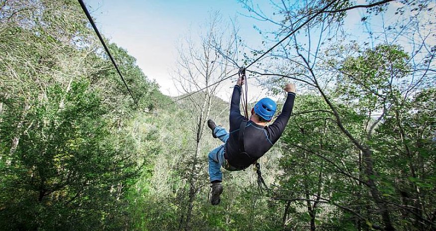Şəkidə "Zipline" əyləncəsindən istifadə edən iki şəxsin həlak olması ilə bağlı cinayət işi başlanıb Şəkidə "Zipline" əyləncəsindən istifadə edən iki şəxsin həlak olması ilə bağlı cinayət işi başlanıb