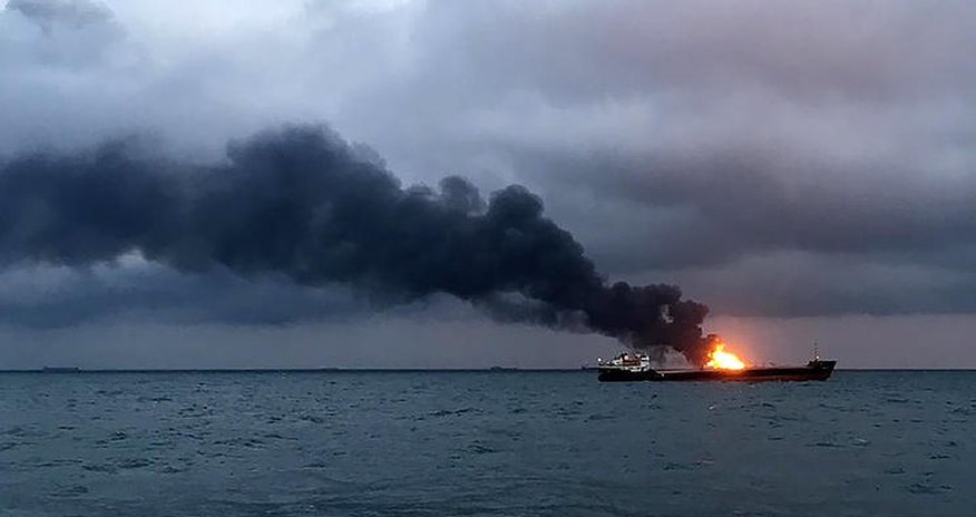 Çində yük gəmisində baş verən yanğında azı 20 nəfər ölüb Çində yük gəmisində baş verən yanğında azı 20 nəfər ölüb