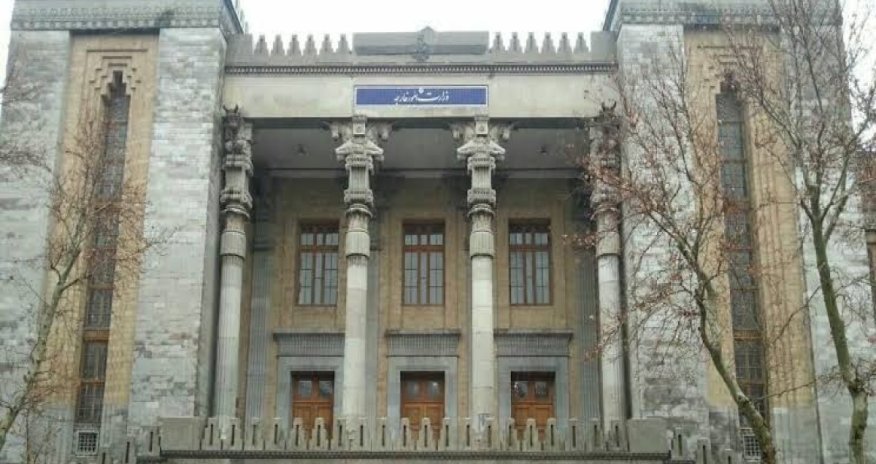 Иран высылает шведского дипломата Иран высылает шведского дипломата