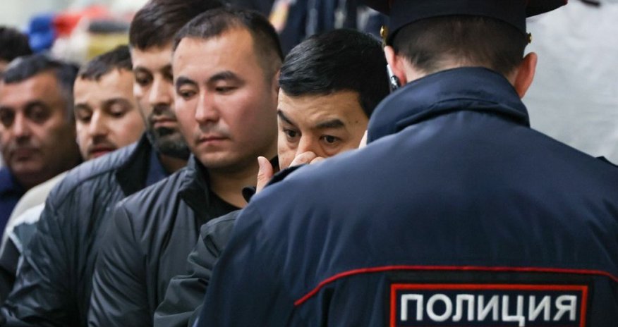 Контроль за мигрантами в России усиливается Контроль за мигрантами в России усиливается