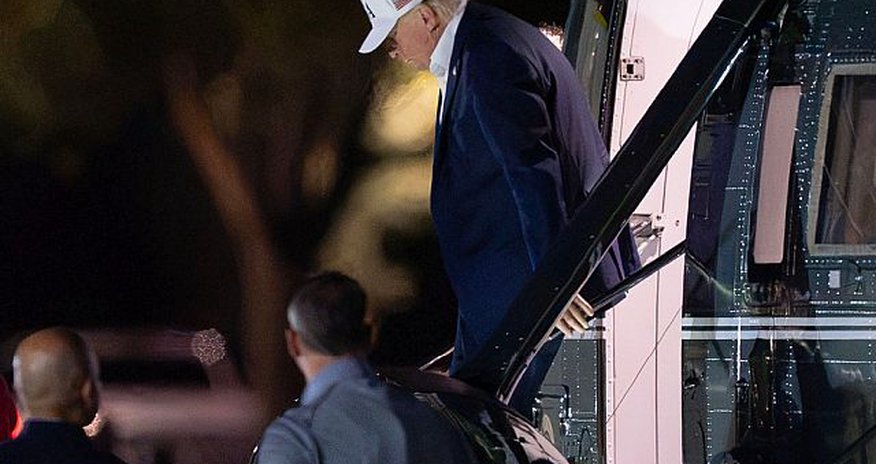 Дональд Трамп досрочно вернулся в Вашингтон Дональд Трамп досрочно вернулся в Вашингтон