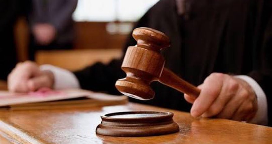 Bəzən məhkəmə də bilmir ki, haqlı olan jurnalistdir yoxsa deputat - təklif Bəzən məhkəmə də bilmir ki, haqlı olan jurnalistdir yoxsa deputat - təklif