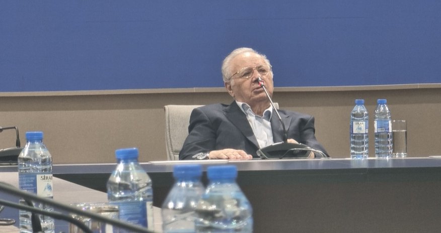 Həsənov: Dünyanı tariximizə inandıra bilmirik, çünki özümüz ona şübhə ilə yanaşırıq Həsənov: Dünyanı tariximizə inandıra bilmirik, çünki özümüz ona şübhə ilə yanaşırıq