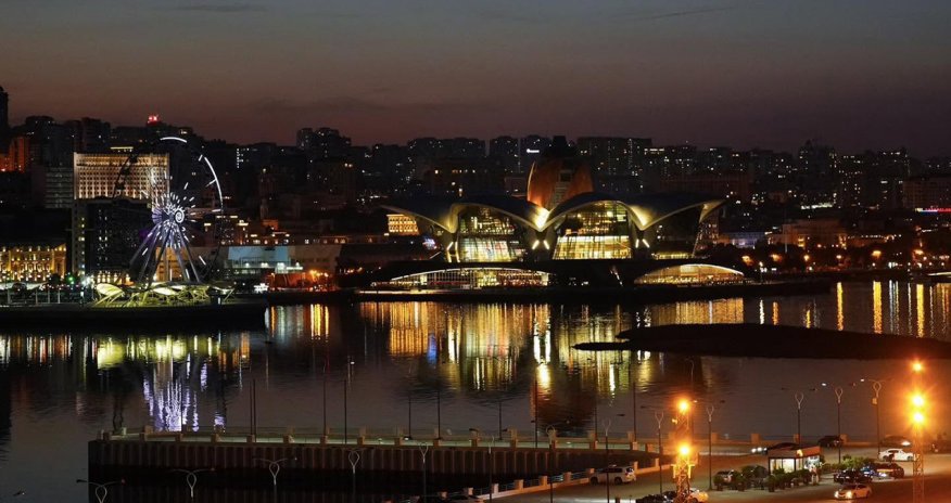 В Баку стартовал Гран-при Азербайджана «Формулы-1» В Баку стартовал Гран-при Азербайджана «Формулы-1»