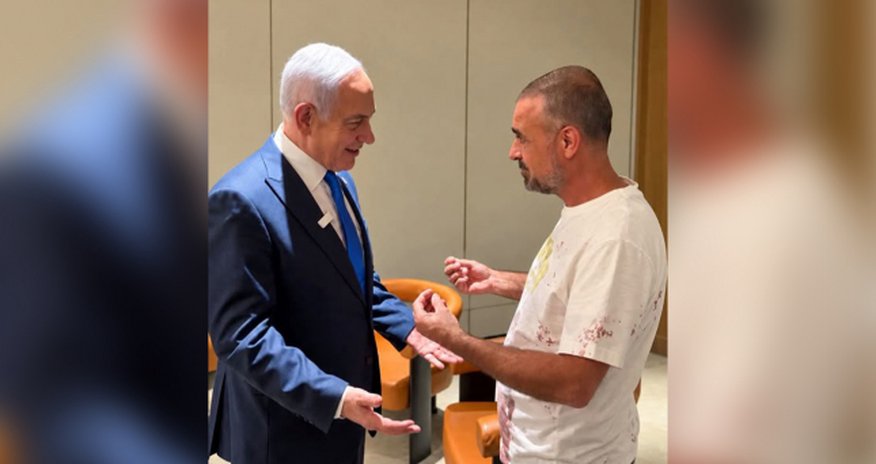 Netanyahu “Flydubai” təyyarəsində hücum edəni zərərsizləşdirən sərnişinlə görüşüb Netanyahu “Flydubai” təyyarəsində hücum edəni zərərsizləşdirən sərnişinlə görüşüb